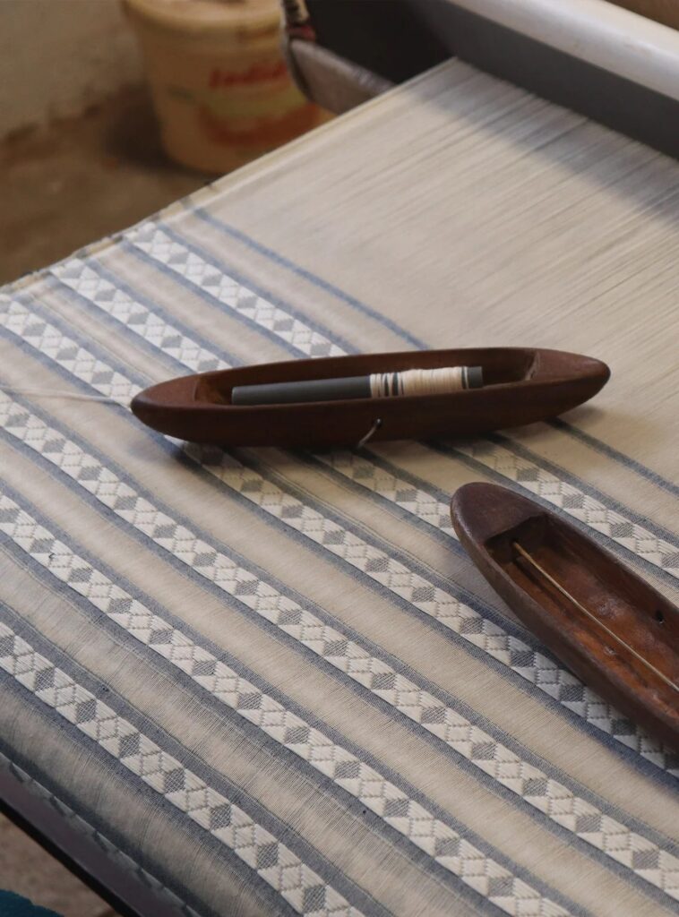 agujas artesanas para confeccionar ropa