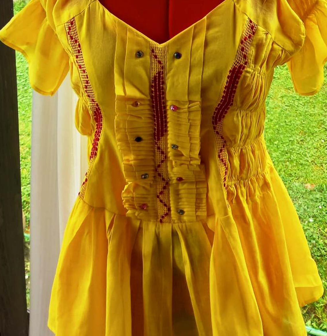 vestido infantil amarillo en tela africana